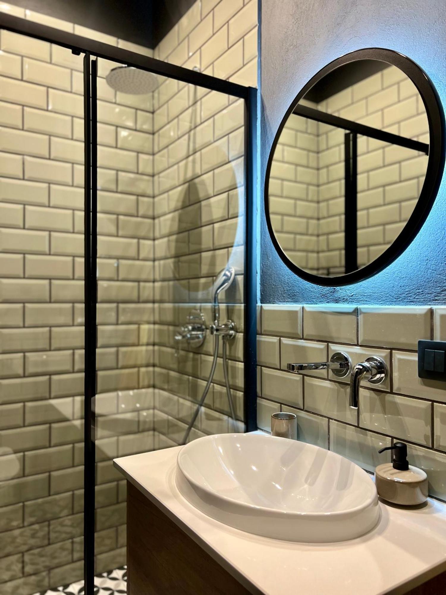 Art Apartment Glebova 利沃夫 外观 照片